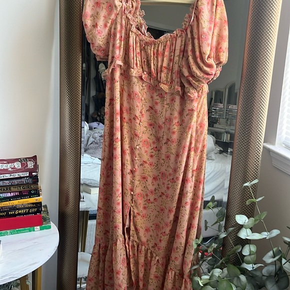 Astr Dresses & Skirts - Astr Pink Floral Maxi Dress